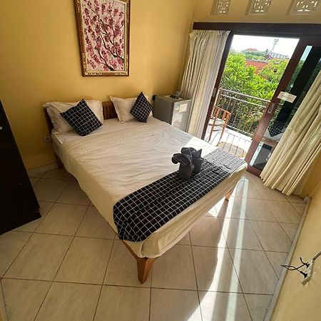 Sari Buana Bed & Breakfast Kuta Lombok Exteriör bild