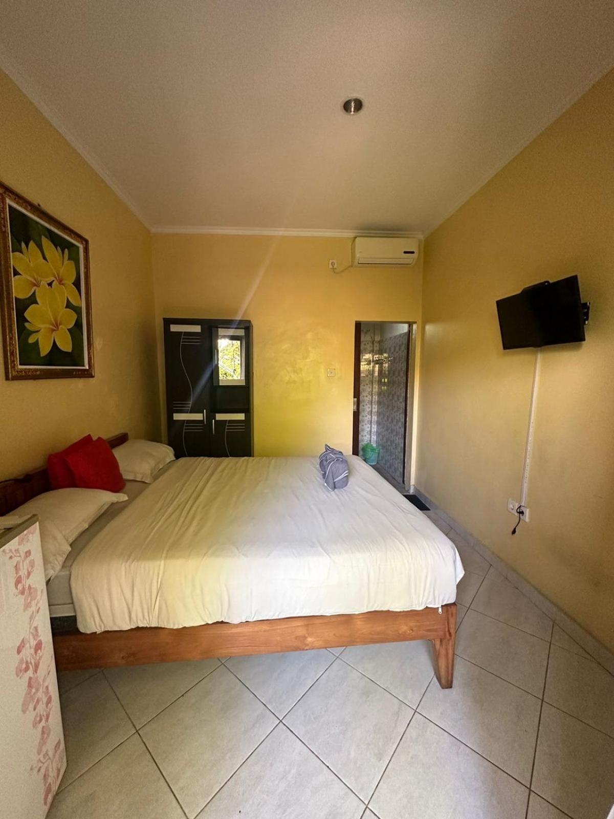 Sari Buana Bed & Breakfast Kuta Lombok Exteriör bild
