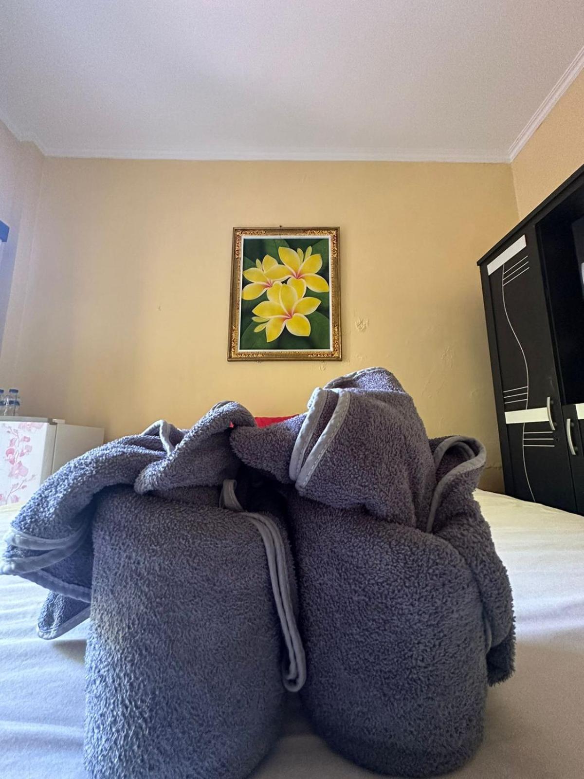 Sari Buana Bed & Breakfast Kuta Lombok Exteriör bild