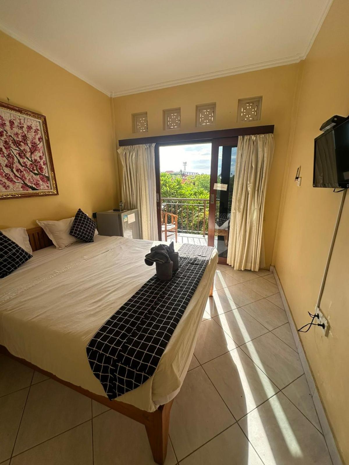 Sari Buana Bed & Breakfast Kuta Lombok Exteriör bild