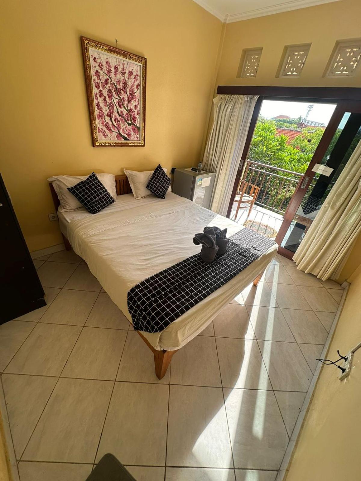 Sari Buana Bed & Breakfast Kuta Lombok Exteriör bild