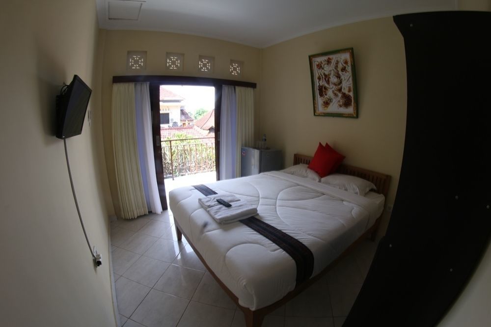 Sari Buana Bed & Breakfast Kuta Lombok Exteriör bild