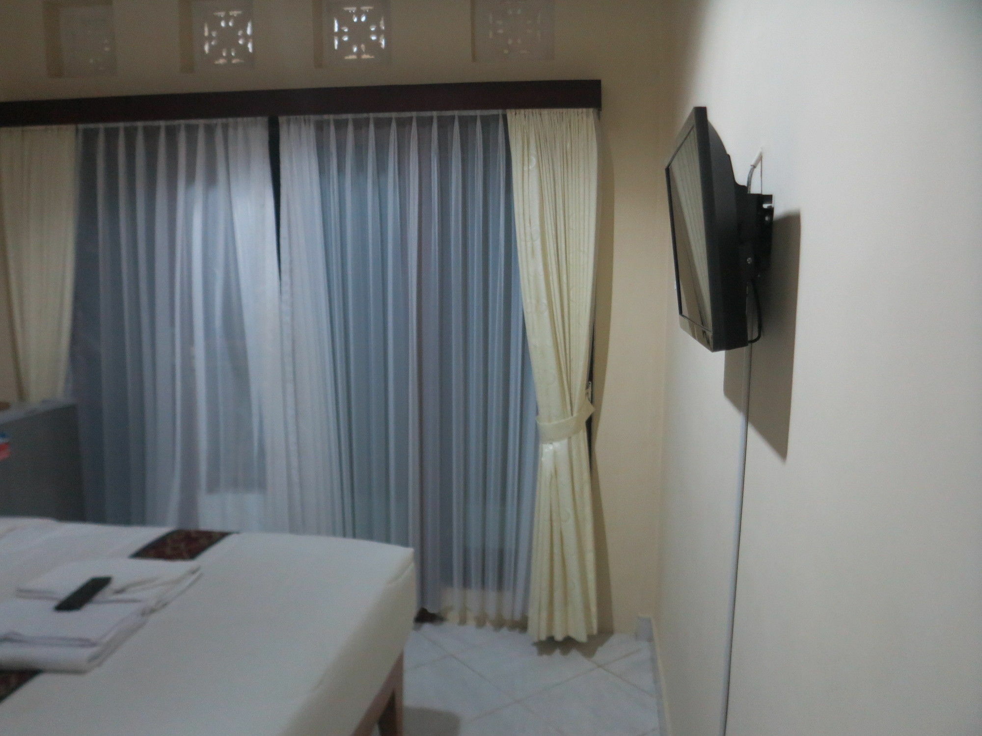 Sari Buana Bed & Breakfast Kuta Lombok Exteriör bild
